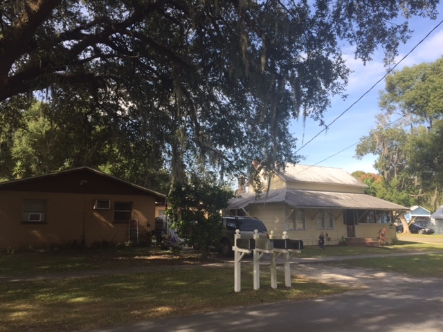 5513 8th St in Zephyrhills, FL - Building Photo