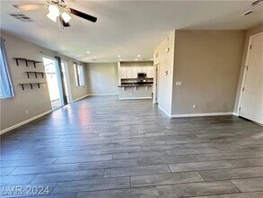 594 Crying Bird Ave in Las Vegas, NV - Building Photo - Building Photo