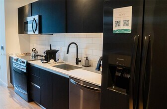 398 NE 5th St in Miami, FL - Building Photo - Building Photo