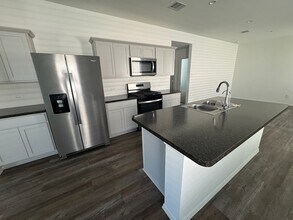 5626 Vintage Oakmont Dr in Spring, TX - Foto de edificio - Building Photo