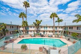 South Western Villas in Gardena, CA - Building Photo