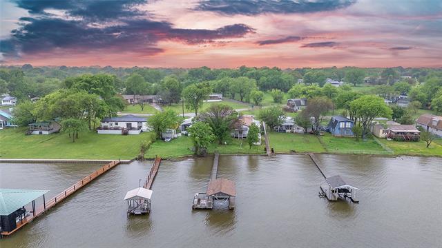 318 Overlook Trail in Gun Barrel City, TX - Building Photo