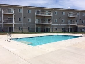 River Valley Apartments in North Sioux City, SD - Building Photo - Building Photo