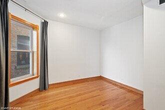 1435 N Washtenaw Ave in Chicago, IL - Building Photo - Building Photo