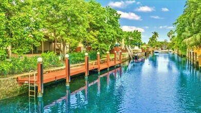 2650 Scott St in Hollywood, FL - Building Photo - Building Photo