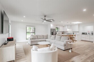 3641 Timberview Rd in Dallas, TX - Building Photo - Building Photo
