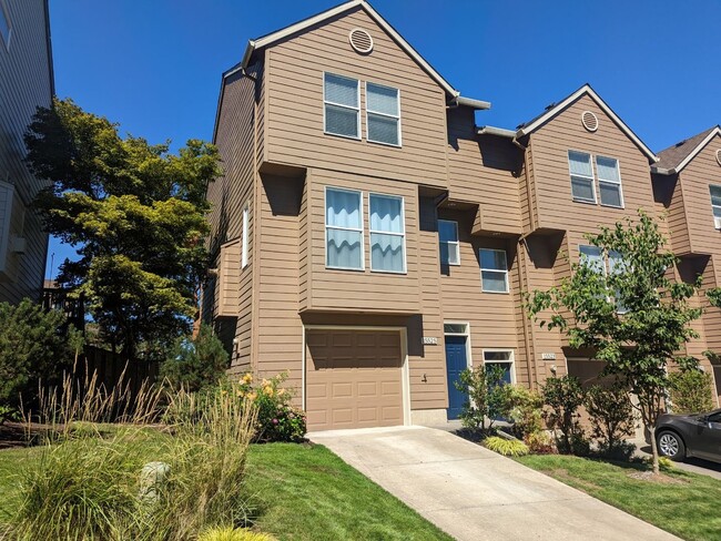 15525 SW Peridot Way in Beaverton, OR - Building Photo - Building Photo