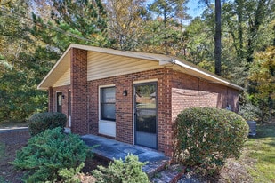 Trakas Avenue in Greenwood, SC - Building Photo