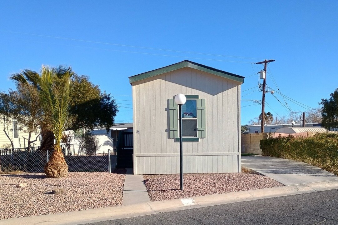 26 Arcade Cir in Las Vegas, NV - Building Photo