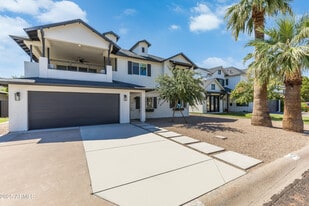 4427 E Turney Ave in Phoenix, AZ - Building Photo