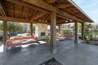 Creekside at Kenney's Fort in Round Rock, TX - Building Photo - Other