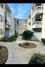 21800 Schoenborn St, Unit 2177 in Canoga Park, CA - Building Photo - Building Photo