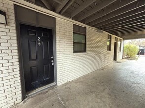 5928 Fletcher Ave in Fort Worth, TX - Foto de edificio - Building Photo