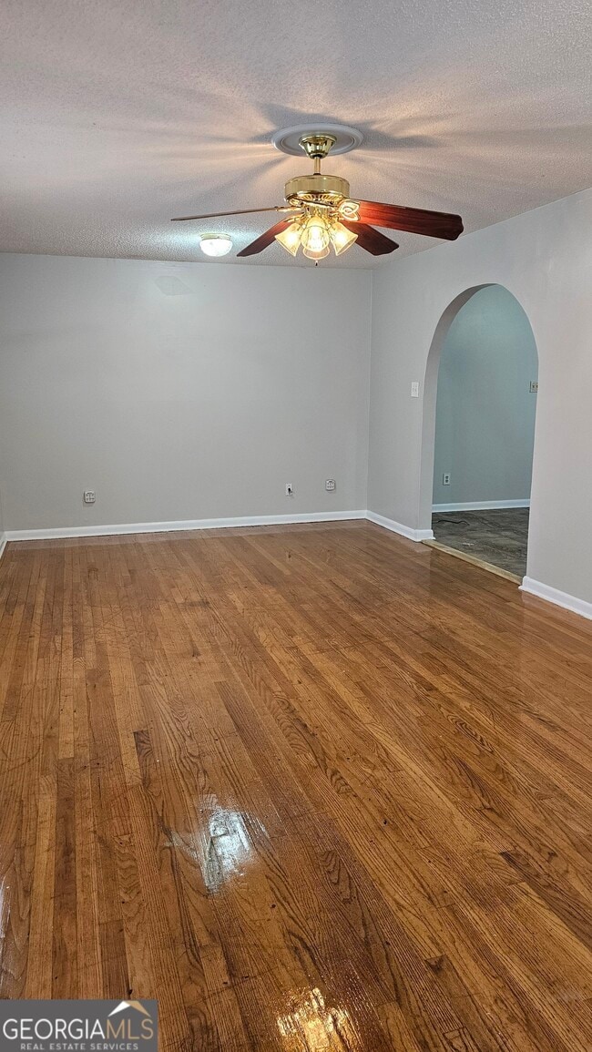 213 Sunnydale Dr in Warner Robins, GA - Building Photo - Building Photo