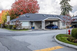 Cambie Court in Richmond, BC - Building Photo
