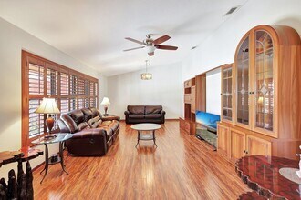 362 SE Calmoso Dr in Port St. Lucie, FL - Building Photo - Building Photo