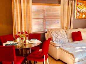 109-1 SW 8th St in Hallandale Beach, FL - Building Photo - Building Photo