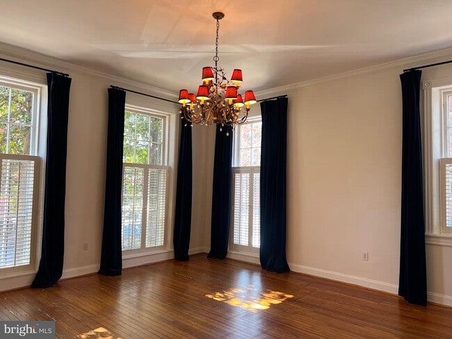 3267 N St NW in Washington, DC - Building Photo - Building Photo