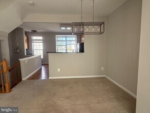 970 Harrison Cir in Alexandria, VA - Building Photo - Building Photo