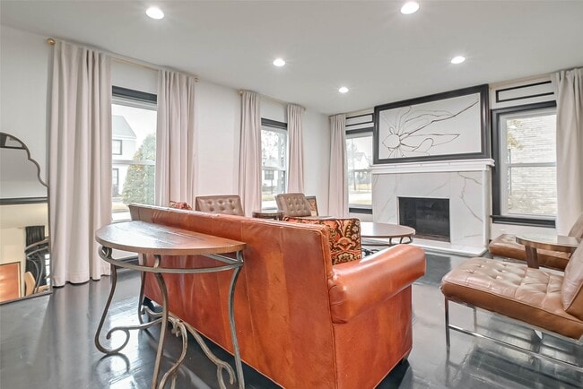 property at 3222 Oakdale St