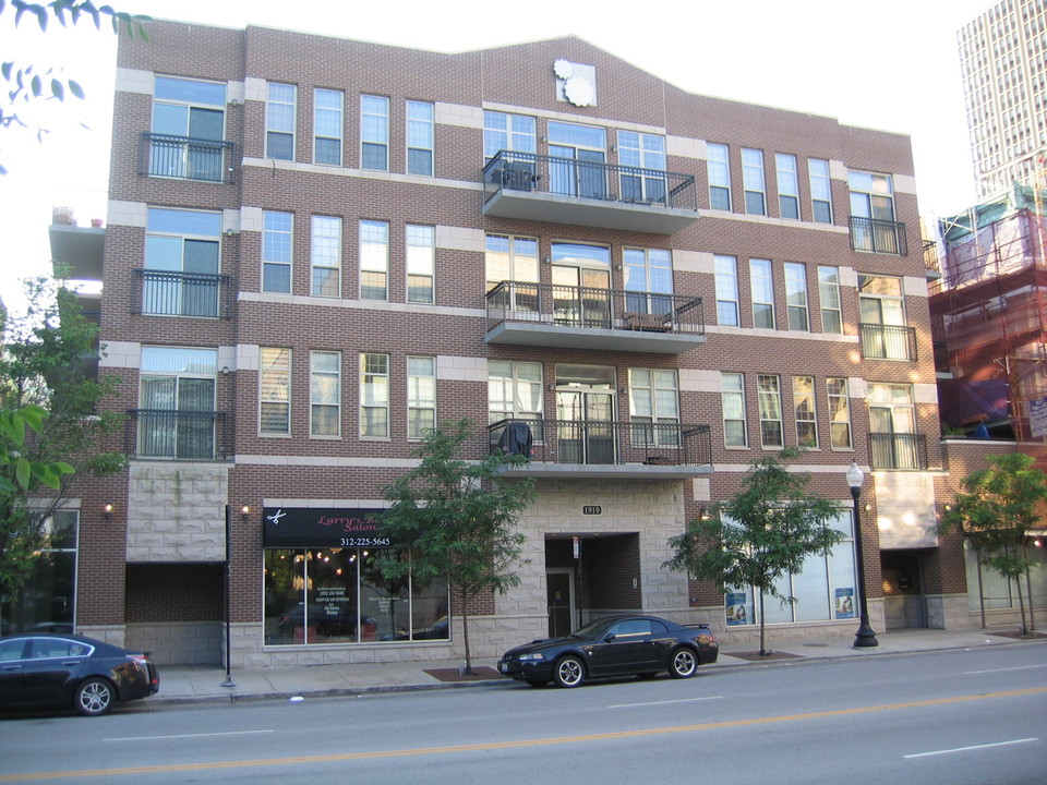 1919 S Michigan Ave in Chicago, IL - Building Photo