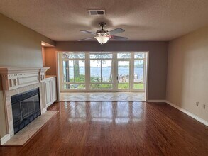 806 Regatta Dr in Niceville, FL - Building Photo - Building Photo