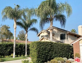 3856 Cottonwood Grove Trail in Agoura Hills, CA - Building Photo - Building Photo