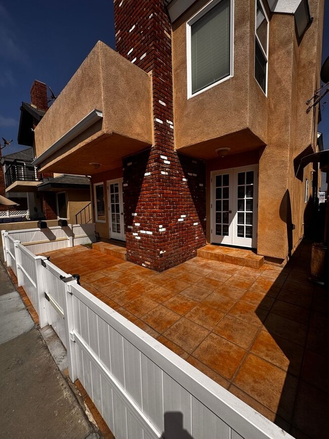 property at 204 Adams St