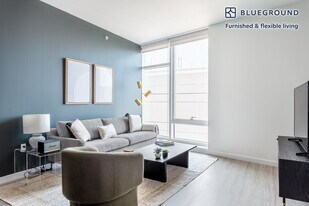 8 10th St in San Francisco, CA - Building Photo