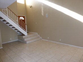 22810 Banyan Pl in Santa Clarita, CA - Building Photo - Building Photo