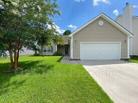 7705 Fayetteville Rd in North Charleston, SC - Building Photo