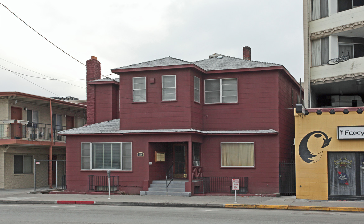 228 Mill St in Reno, NV - Foto de edificio