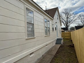 2426 Lamar Cir in Memphis, TN - Building Photo - Building Photo