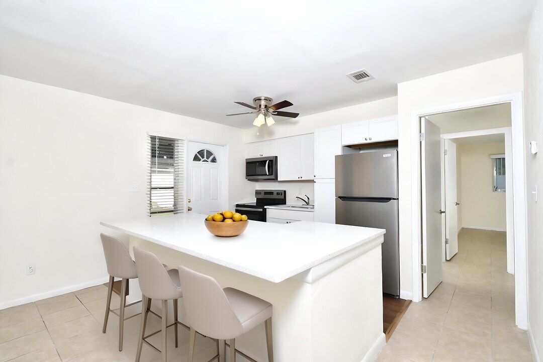 44 Tangelo Ct in Lehigh Acres, FL - Building Photo