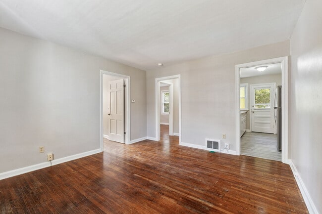 1355 Ida Ave, Unit A in Columbus, OH - Foto de edificio - Building Photo