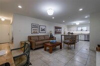 10318 Crittendon Dr in Dallas, TX - Building Photo - Building Photo