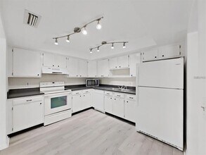 4681 1st St NE in St. Petersburg, FL - Building Photo - Building Photo