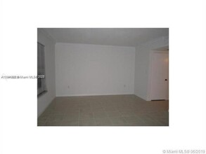 8400 Coral Lake Way in Coral Springs, FL - Building Photo - Building Photo