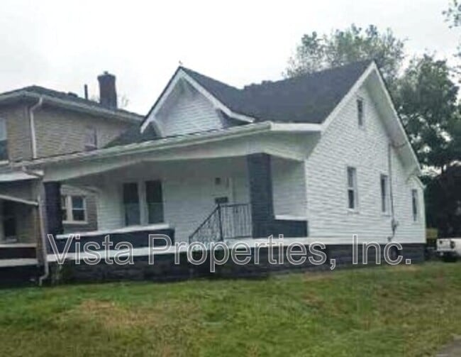 property at 835 S 38th St