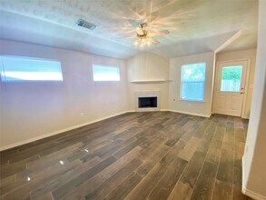 5005 Deer Path Dr in Conroe, TX - Building Photo - Building Photo