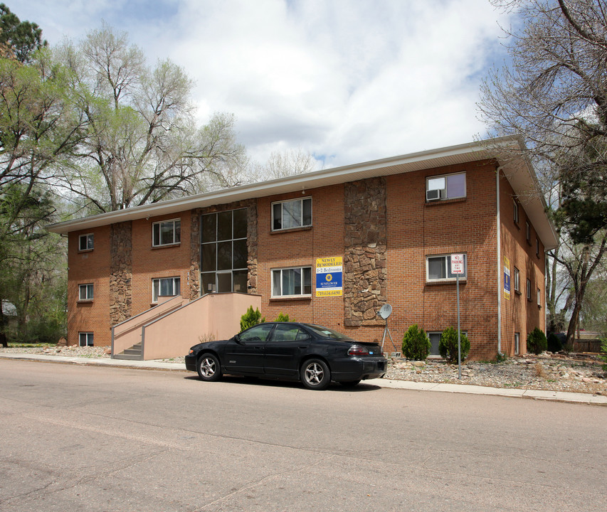 Ivywild Flats in Colorado Springs, CO - Foto de edificio