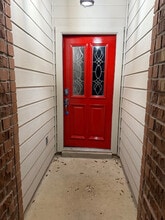 Room in House on Katherine Way in San Antonio, TX - Building Photo - Building Photo