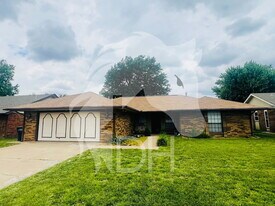 414 Deer Run in Enid, OK - Building Photo