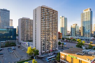 Continental Towers West Apartments