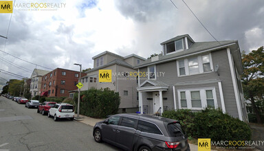 240 Parker Hill Ave, Unit Parker Hill Ave #1 in Boston, MA - Foto de edificio - Building Photo