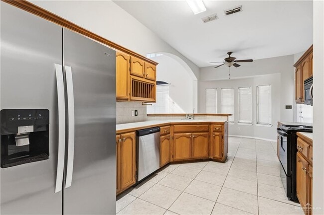 21 S 25th St in McAllen, TX - Building Photo - Building Photo