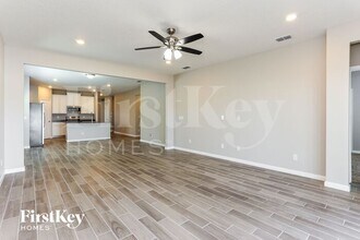 1633 Mathews Manor Dr in Jacksonville, FL - Building Photo - Building Photo