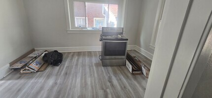 915 W Main St in Decatur, IL - Building Photo - Building Photo