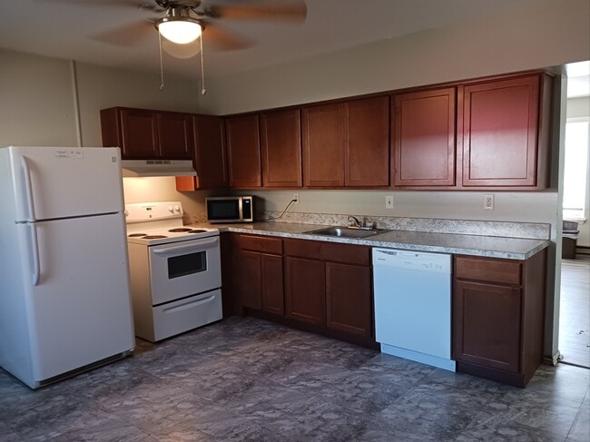 156 Carnival Dr, Unit 144 in Taneytown, MD - Building Photo - Building Photo