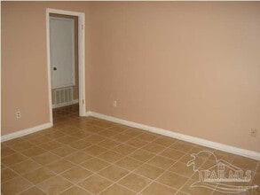 205 McClure Dr in Gulf Breeze, FL - Building Photo - Building Photo